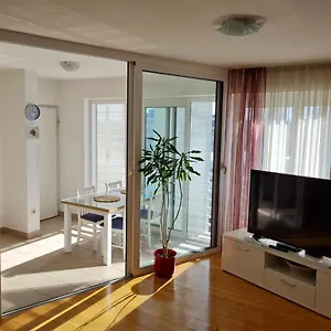 https://white-towers-residences-no-8.hotelinzadar.com